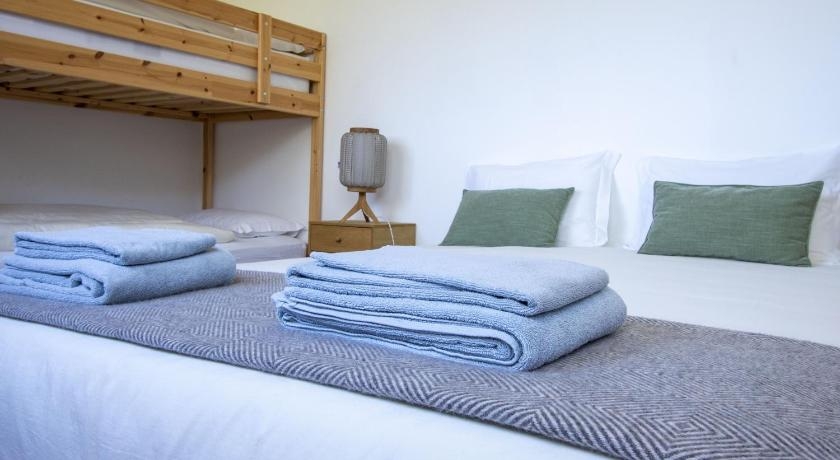 Loriga Hostel